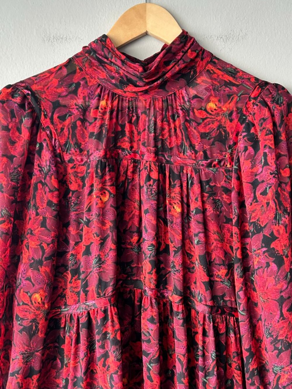 Cinq à Sept Drew High Neck Tiered Floral Mini Dress Red Black Size 12 - Picture 3 of 10